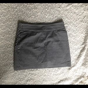 Black and White Patterned Skort. New without tags